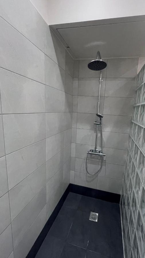 אנביסוס Seaview Apartments מראה חיצוני תמונה