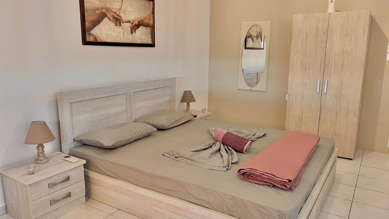 אנביסוס Seaview Apartments מראה חיצוני תמונה