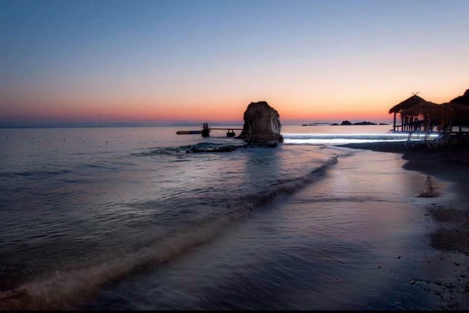 אנביסוס Seaview Apartments מראה חיצוני תמונה