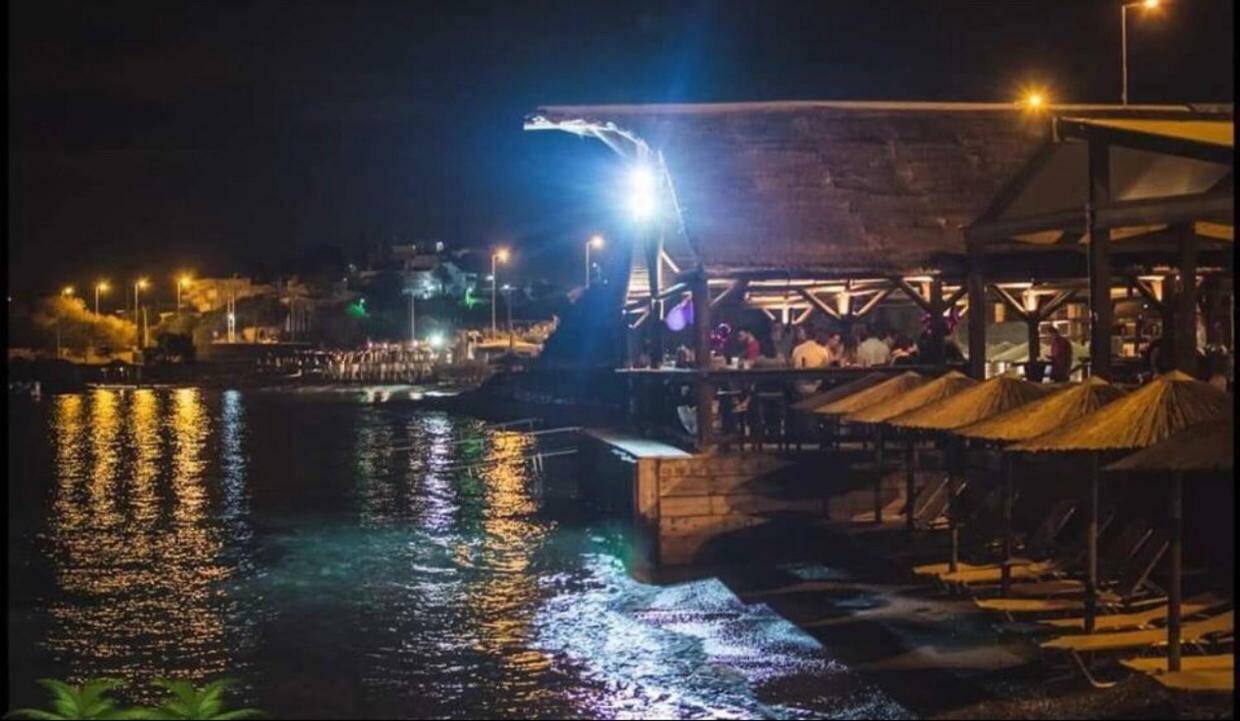 אנביסוס Seaview Apartments מראה חיצוני תמונה