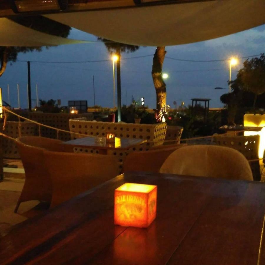אנביסוס Seaview Apartments מראה חיצוני תמונה